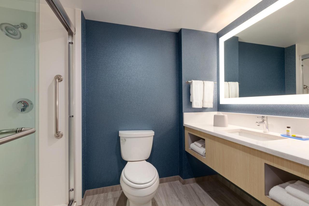 Holiday Inn Express Hotel & Suites Norfolk Airport By Ihg Zewnętrze zdjęcie