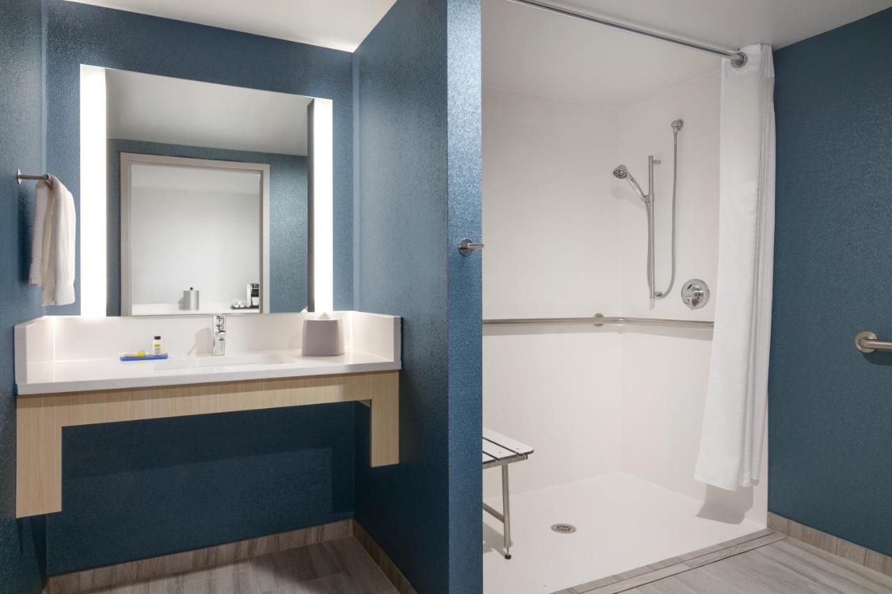 Holiday Inn Express Hotel & Suites Norfolk Airport By Ihg Zewnętrze zdjęcie